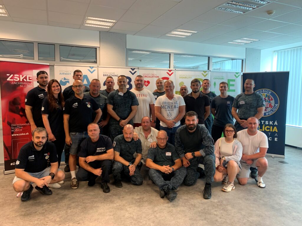 Košickí mestskí policajti absolvovali ako prví na Slovensku medzinárodný kurz PHTLS First Responder